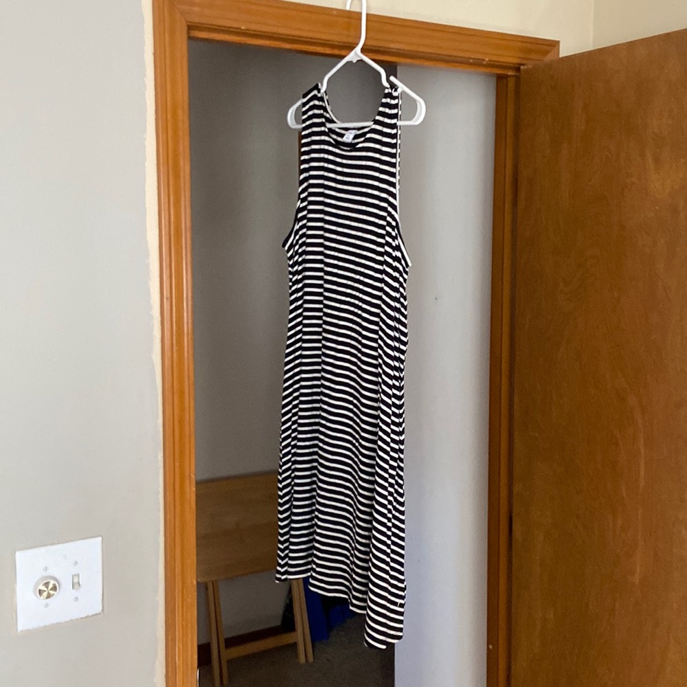 Black and white below knee length dress